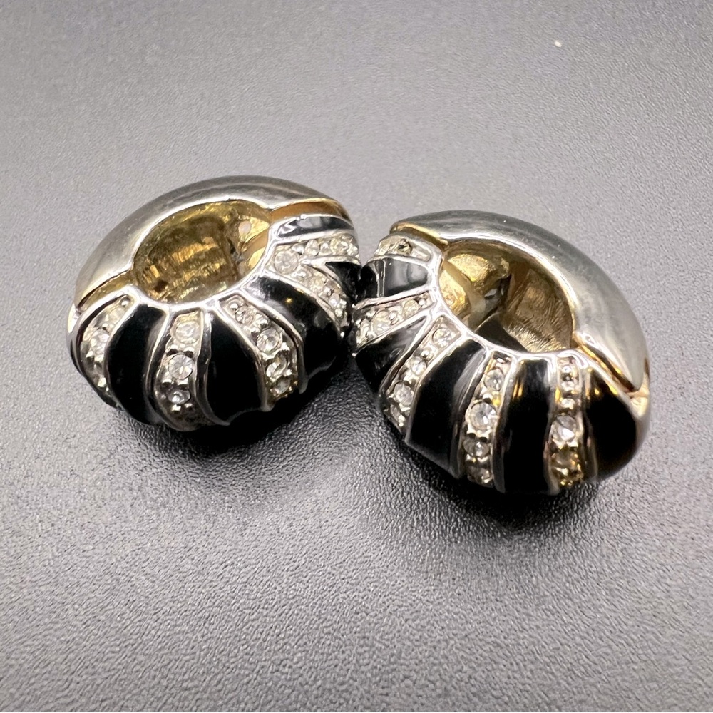 Vintage 90s black & silver tone Clip-On earrings
